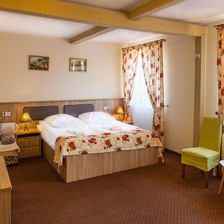 Sloneczny Port Bed and Breakfast Mikołajki Eksteriør billede