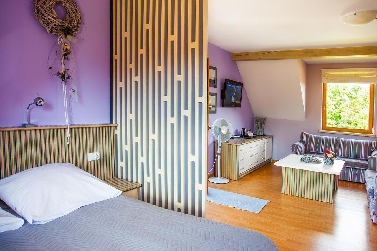 Sloneczny Port Bed and Breakfast Mikołajki Eksteriør billede