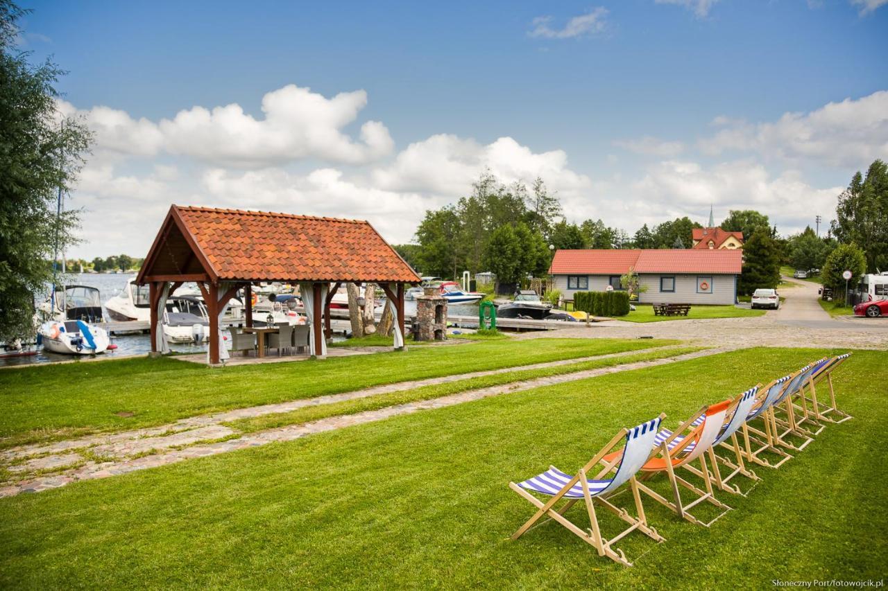 Sloneczny Port Bed and Breakfast Mikołajki Eksteriør billede